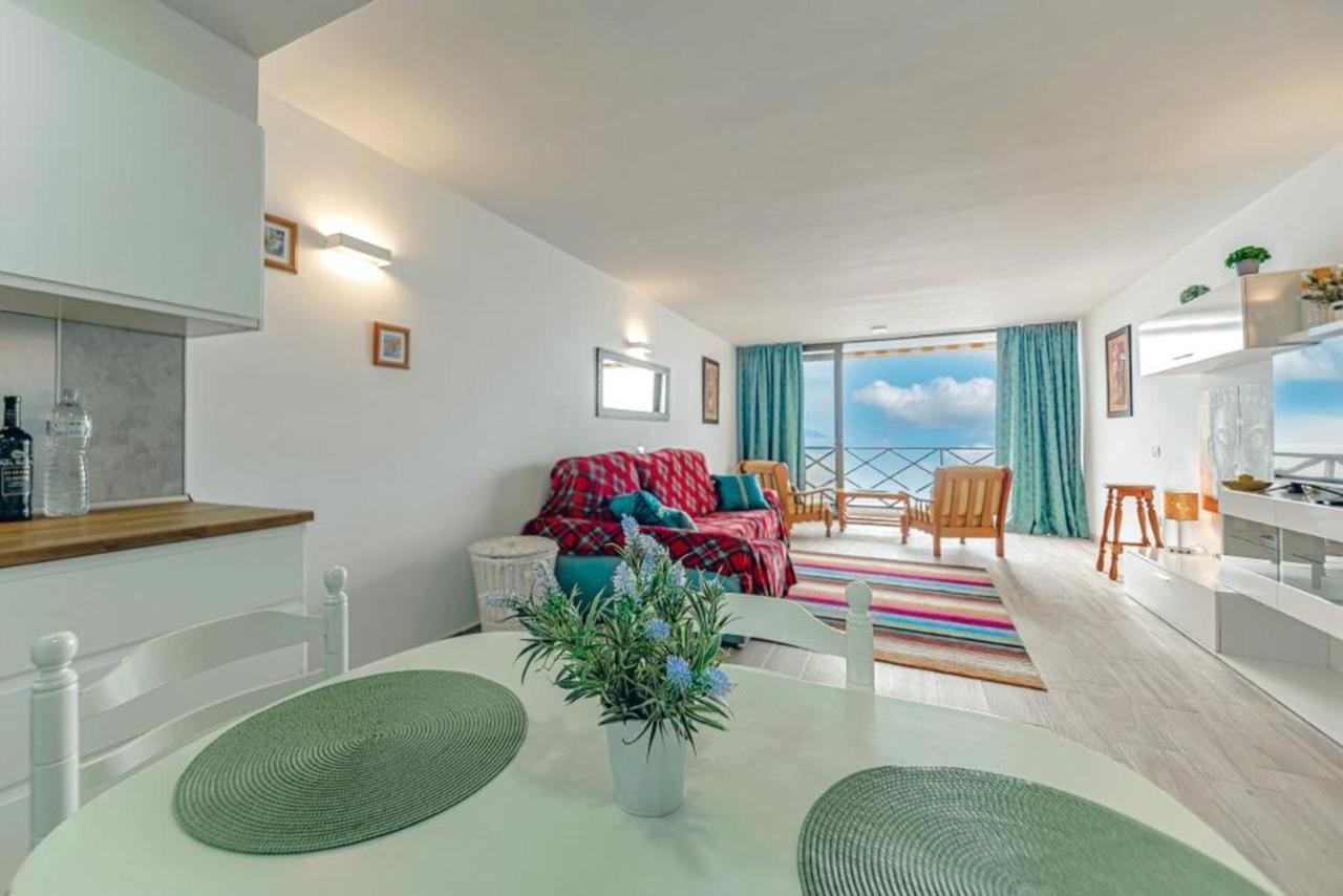 Neptuno Oceanview Suite With Pool And Beach Private Access Puerto de Santiago  Esterno foto